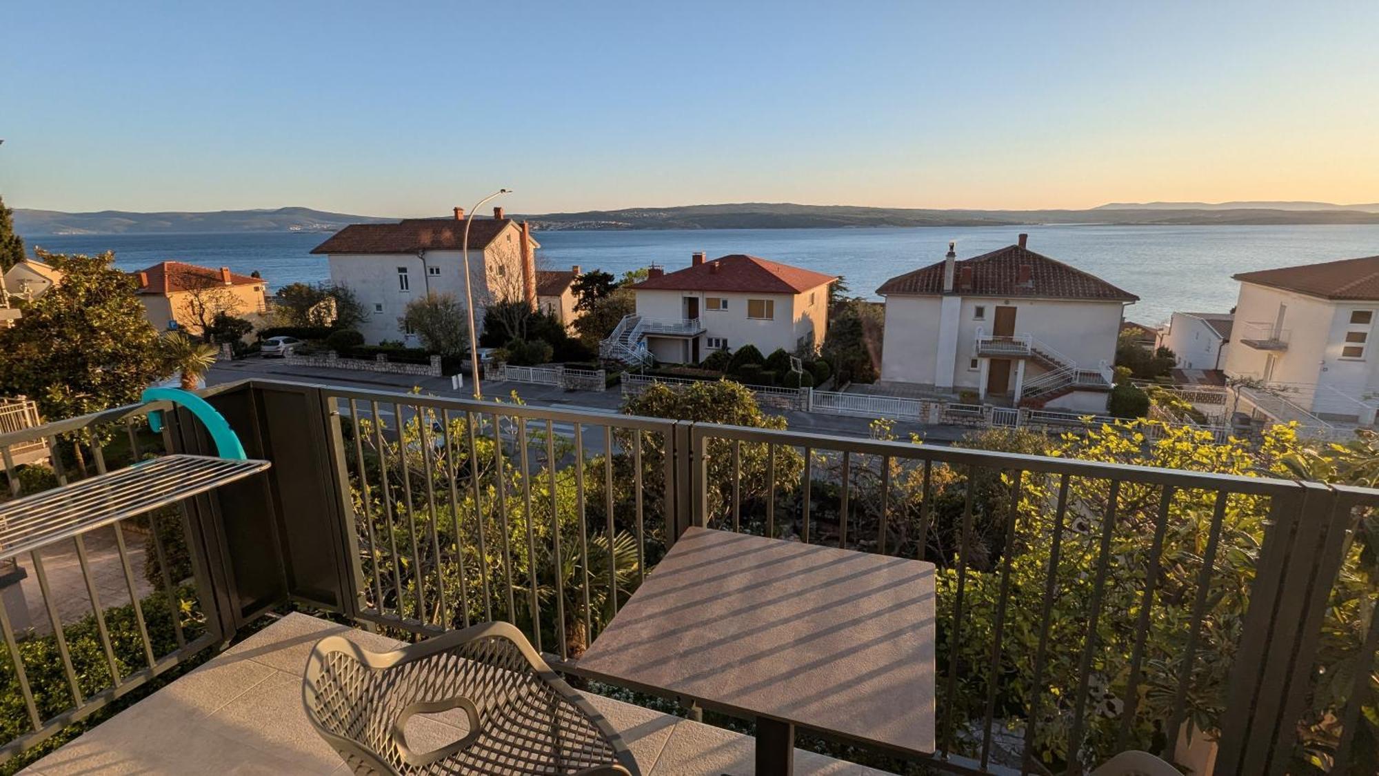 Apartments Kety - Central Heating Crikvenica Oda fotoğraf